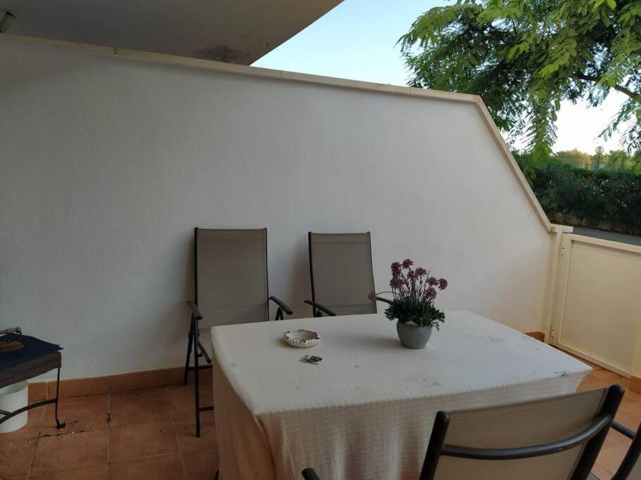 Apartament Bajo Puerta De Alcazaba Retamar  Zewnętrze zdjęcie