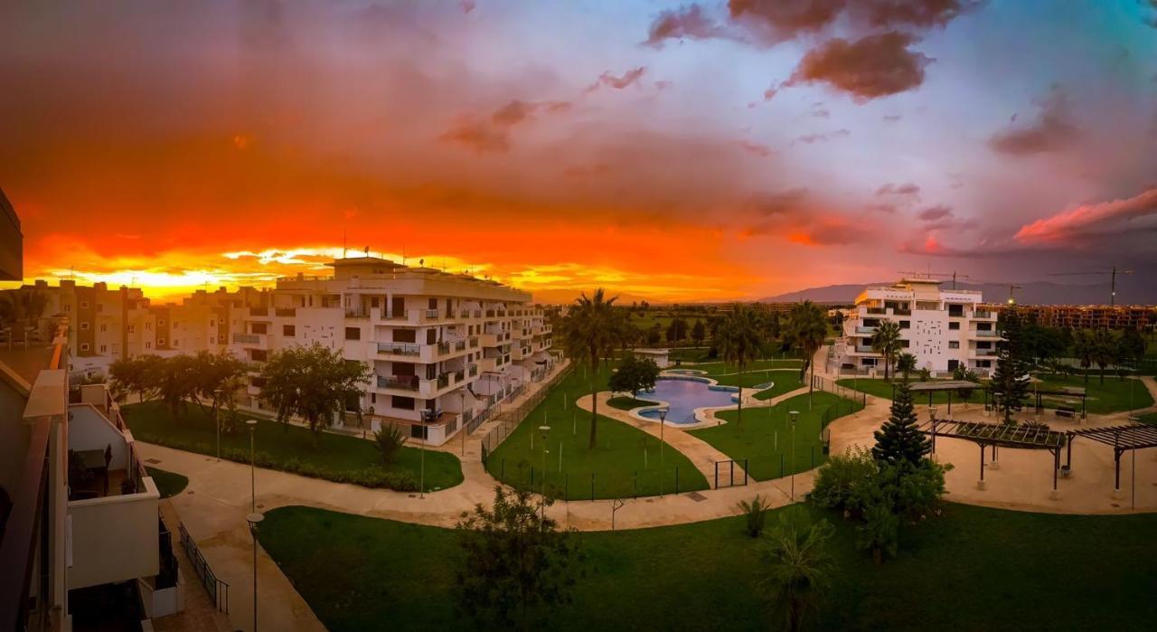 Apartament Bajo Puerta De Alcazaba Retamar  Zewnętrze zdjęcie